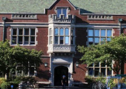 Close up exterior view of Gray Campus Center at Reed College